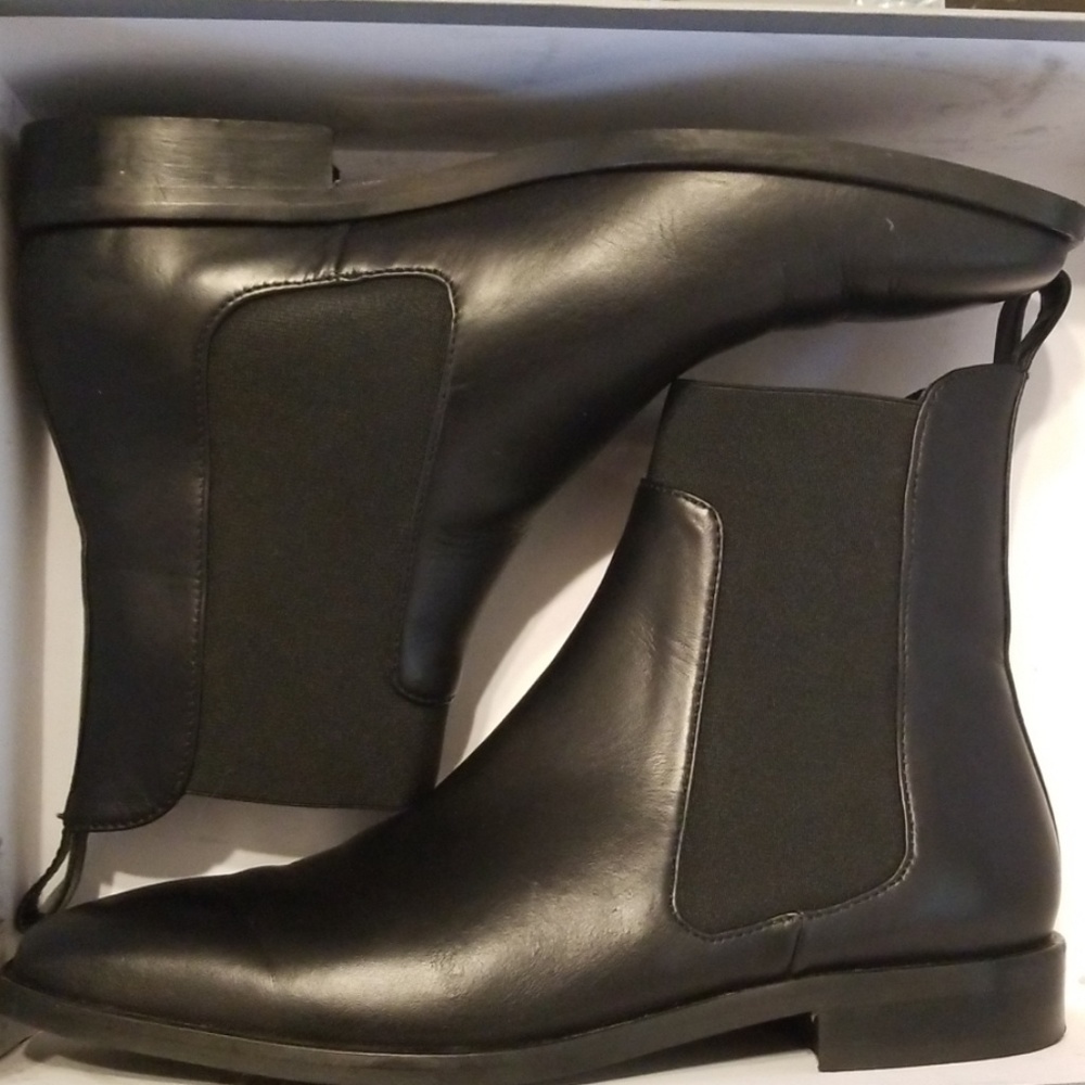 Everlane Chelsea Square toe Boots Size 8